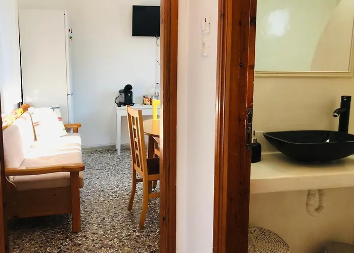 Rita's Beachfront House * Πάρος